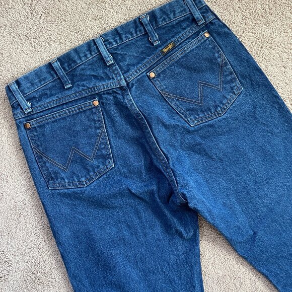 Wrangler Men's Classic Fit Bootcut Jeans 35x30 Blue Stretch Dark Denim 5 Pockets - Picture 2 of 7